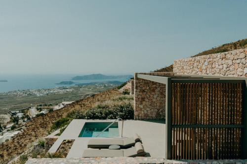 Santorini Sky, Luxury Resort