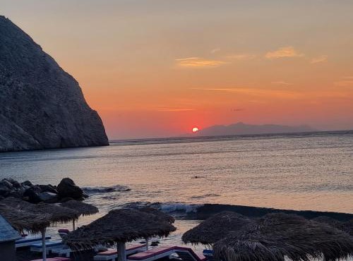 Santorini Sunrise Studio Pleasure in Perissa