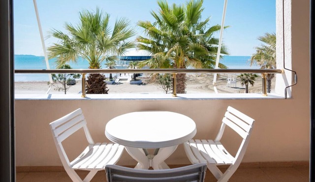 Sea View-Palm Trees Apartment Durres in Durrës