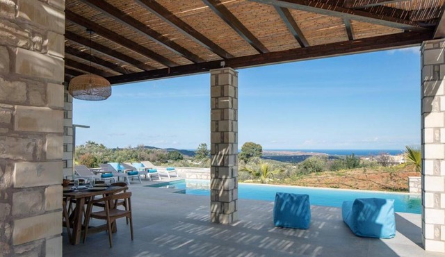 Sea View Villa Mia Casa with Private Pool, Ping-Pong & BBQ in Langá