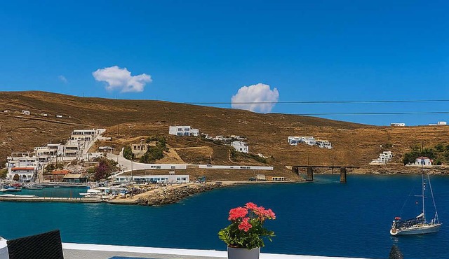 Seafront Alos Gem - Loutra Seaview Escape in Loutra