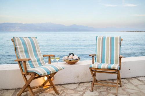 Seafront Evi's Hideaway - Petalidi Cozy Nest