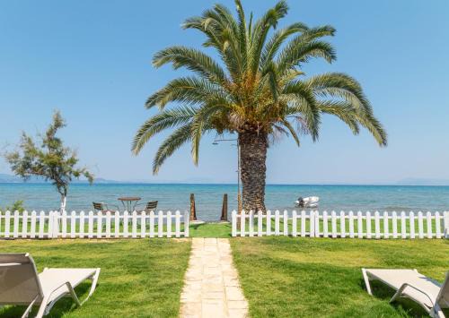 Seafront Villa Melachrinou in Mólos