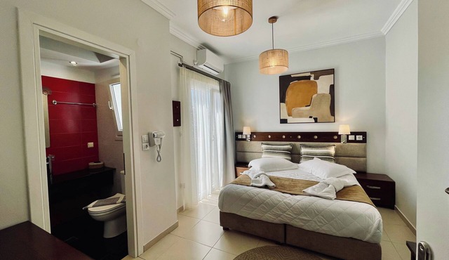 Semiramis Hotel Deluxe Double Room Cozy & Central