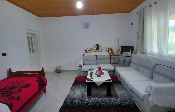 Shpija E AMEL (Sweet Guest House) in Ferr-Shkopet