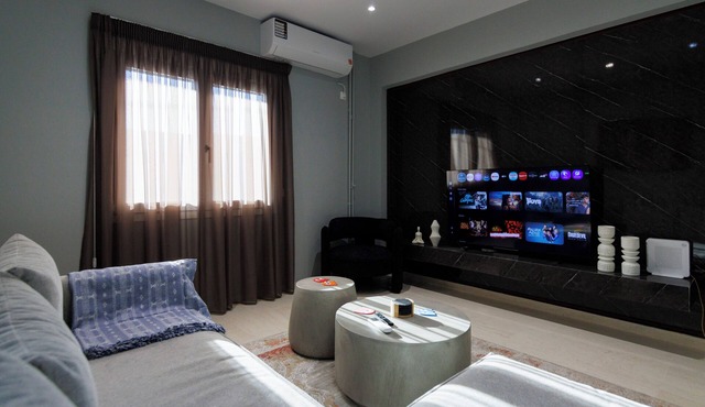 Silk Luxury 1 bedroom Hideout in Vari in Vari