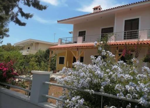 Sounio , Garden house