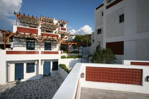 St George Studios & Apartments in Batsi
