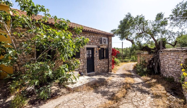 Stavlo Open Plan Cottage Zakynthos in Korithi