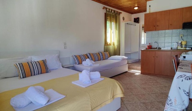 Stella House in Theologos
