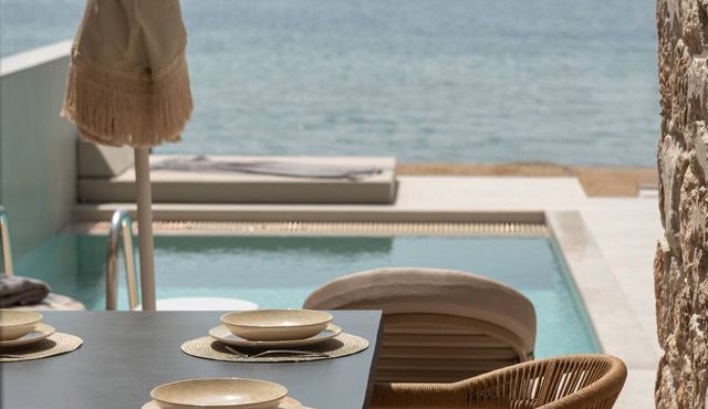Strovilla Gaia Luxury Private Beachfront Villas in PSKOUDIA