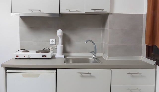 Studio Apartment '3 with Sea View-for 3 Guests' with Sea View, Wi-Fi and Air Conditioning in Pefkochori