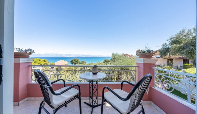Studio Apartment '5' with Sea View, Wi-Fi and Air Conditioning in Corfu