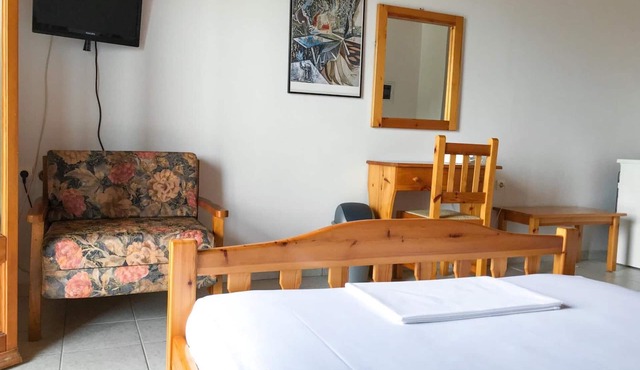 Studio Apartment 'Hotel Antigoni Double Room 2' with Lake View, Wi-Fi and Air Conditioning