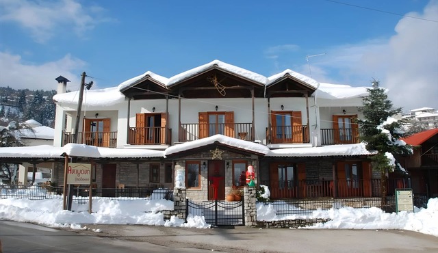 Studio Apartment 'Hotel Antigoni Triple Room 12' with Lake View, Wi-Fi and Air Conditioning