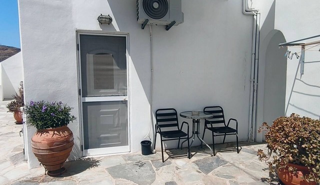 Studio Apartment 'Merichas 7 Irida' with Mountain View, Wi-Fi and Air Conditioning