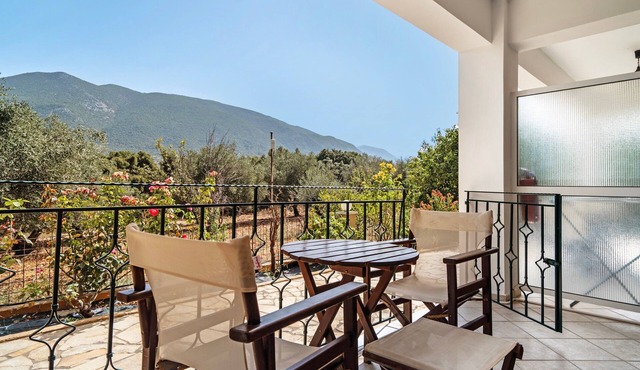 Studio "Daratos 5" with Shared Garden & Wi-Fi