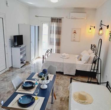 Studio Mimika in Santorini