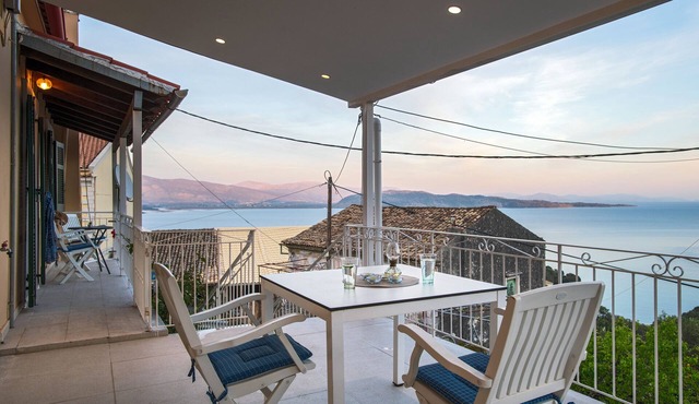 Studio with breathtaking views of the sea in Corfu