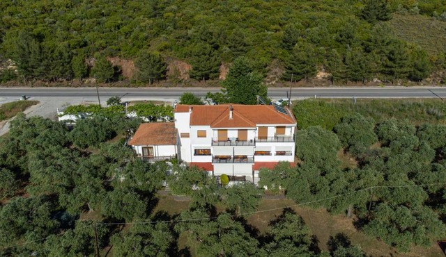 Studios Elena in Skala Rachoniou