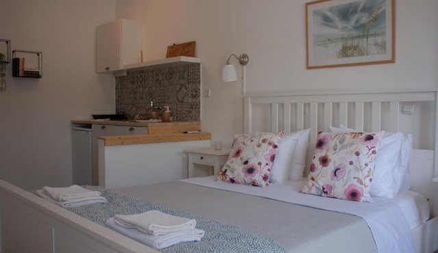 Studios Margaret, Poros Island
