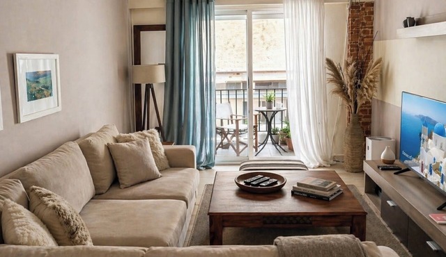 Stylish & Quiet Apt in Athens Fast WiFi