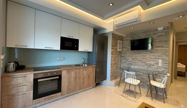 Suite 4 - Elpida Luxury Suites