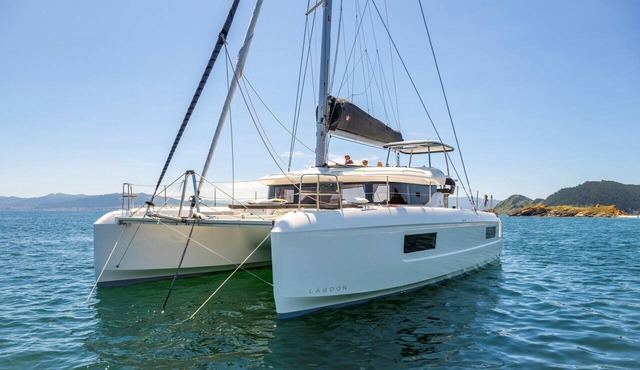 Sun-Kissed Sailing Adventure in the Ionian Islands in Mpenitses