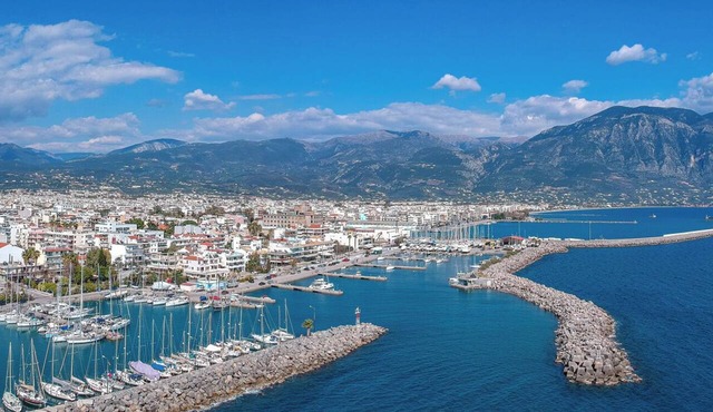 Sun-Kissed Sailing Adventure in Kalamata, Peloponeso