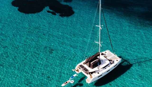 Sun-Kissed Sailing Adventure in Islas Sarónicas