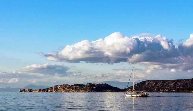 Sun-Kissed Sailing Adventure in Peloponeso in Kiato