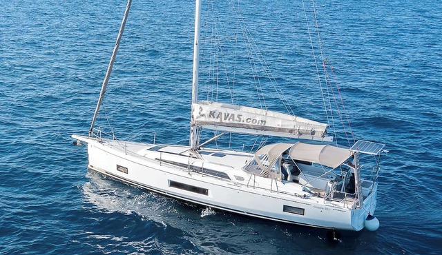 Sun-Kissed Sailing Adventure in the Dodecanese Islands in Kos
