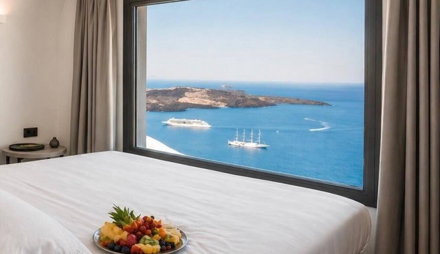 Sun Rocks Boutique Hotel | Caldera View Suites & Sunset Dining Experience