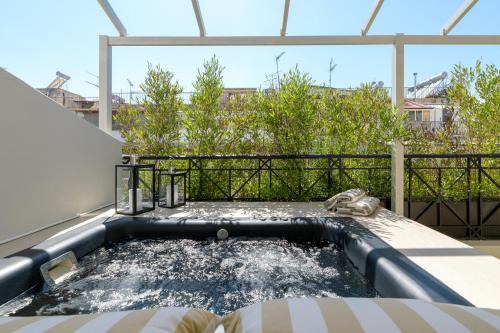 Sunny Central Retreat with Private Plunge Pool