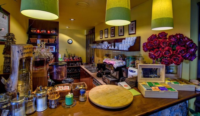 Superior Haven-Esperides Resort Breakfast Included in Naoussa