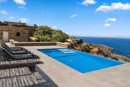 Syneti Horizon Villa - Infinity Pool & Sea Views in Andros