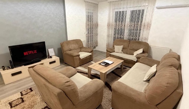 T-L Apartment in Prishtinë