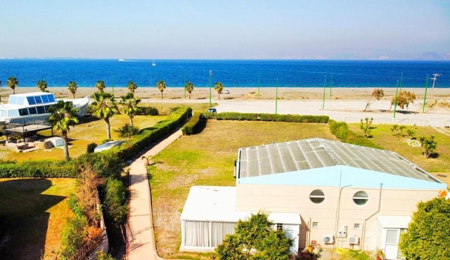 The loft beach house in Psalidi