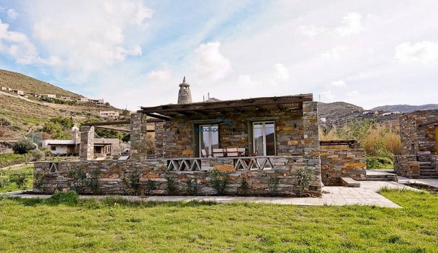 The "Olive Tree" stone house 50 meters from the beach of Otzia. in Kea