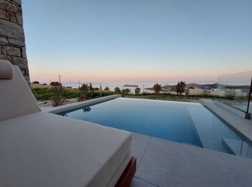 Thea Syros