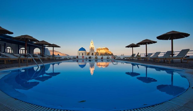 Thira's Dolphin in Santorini