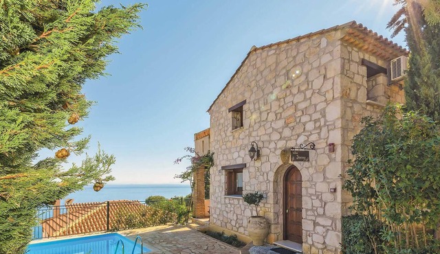 This charming stone villa sits in a prime coastal location, set down off the main coastal road leadi in Vassilikos