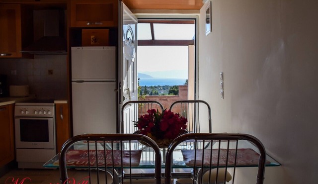 TRADITIONAL STONE BUILT VILLAS DIMITRIS MEGANISSI