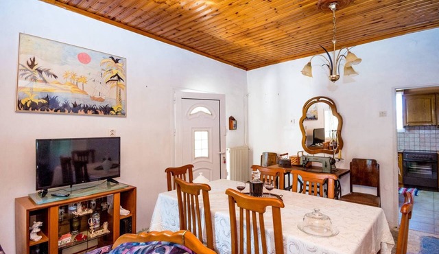 Traditional Village House w/Garden, Terrace, BBQ Very Close to Facilities in Lakithra