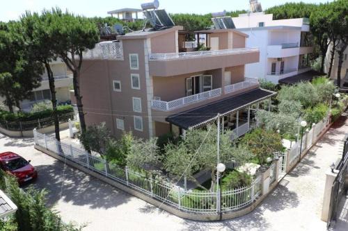 Twin Villa in Golem