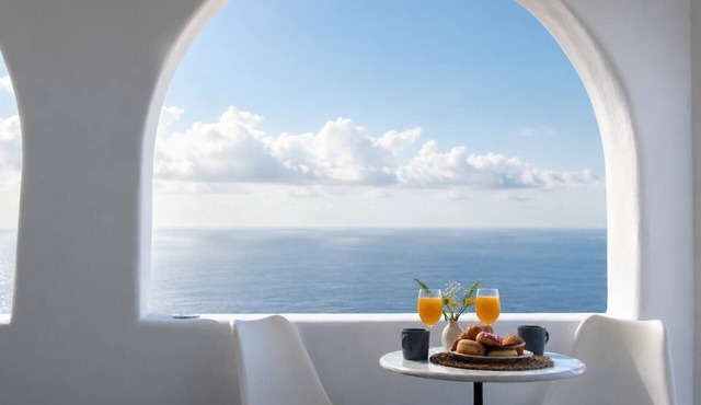 Two Gods Santorini Apollonas SeaView Jacuzzi Suite