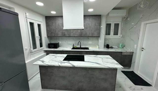 Urban Princess Modern 2BR Nikaia near Piraeus Port