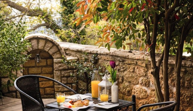Vathyskia Guesthouse