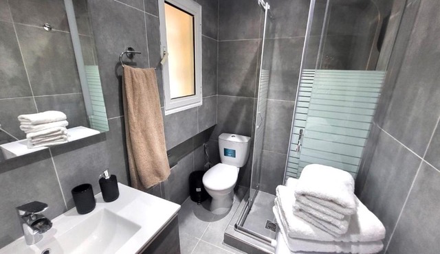 Veta's Luxury apartment near the beach.