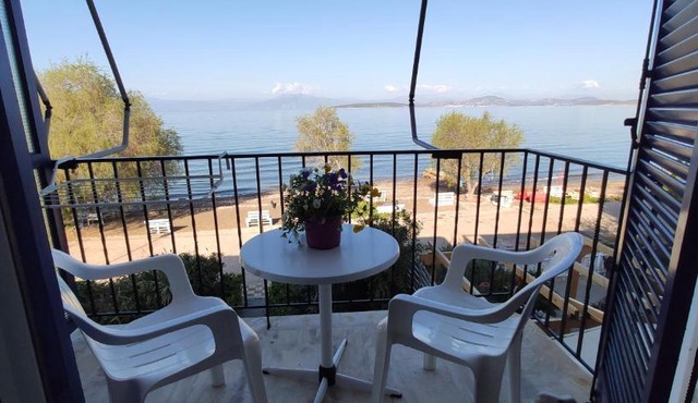 Vikos Beach Apartments in Paralía Iríon